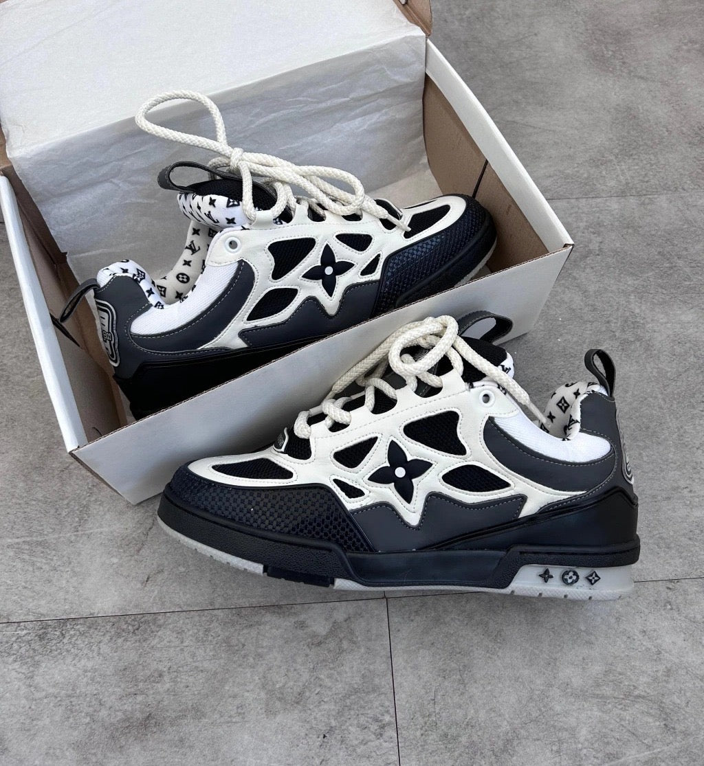 LOUIS VUITTON SKATE GRIS NEGRA BLANCA CON EL INTERIOR LV | HOMBRE Y DAMA