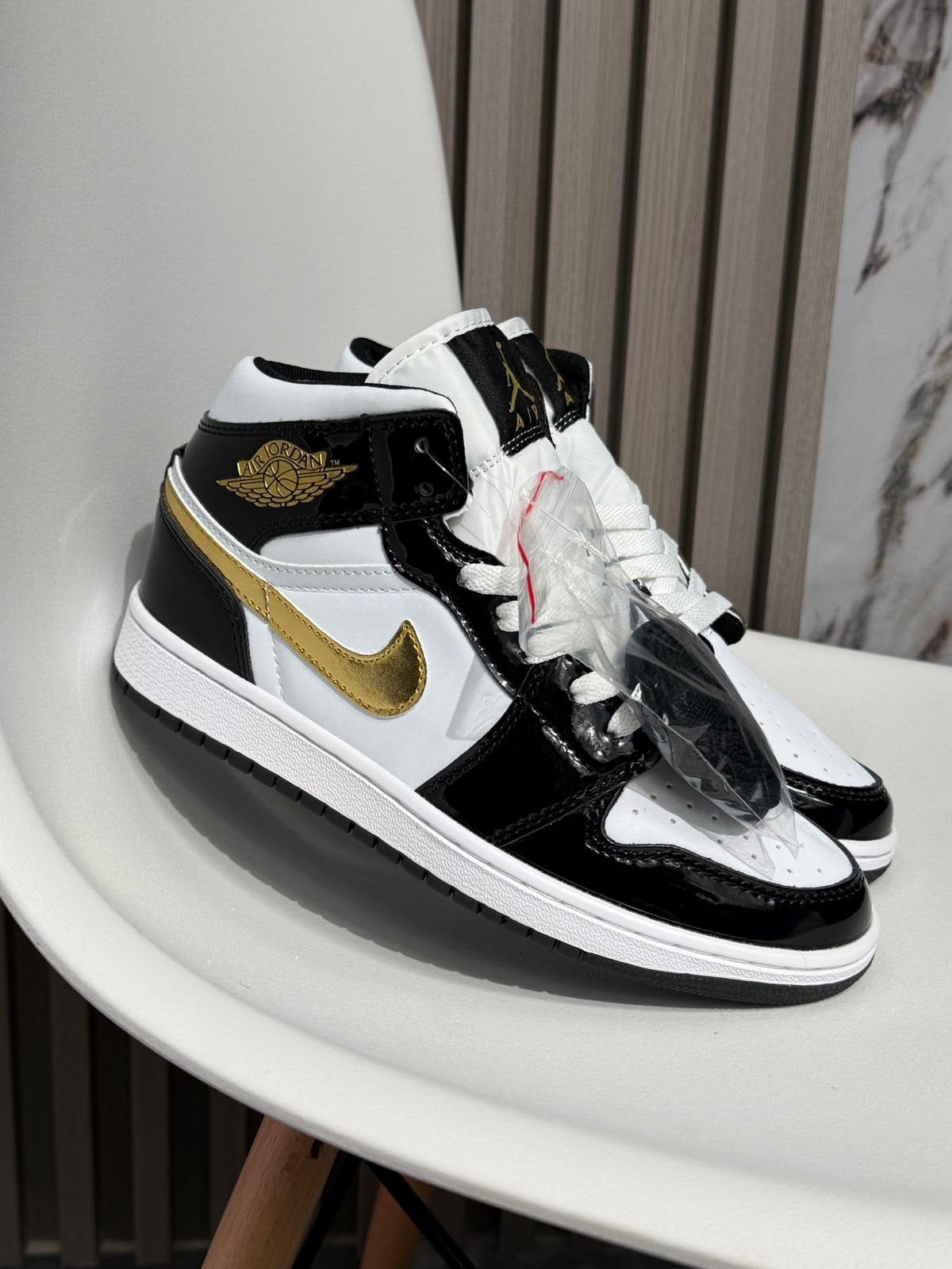 JORDAN RETRO 1 | HOMBRE Y DAMA