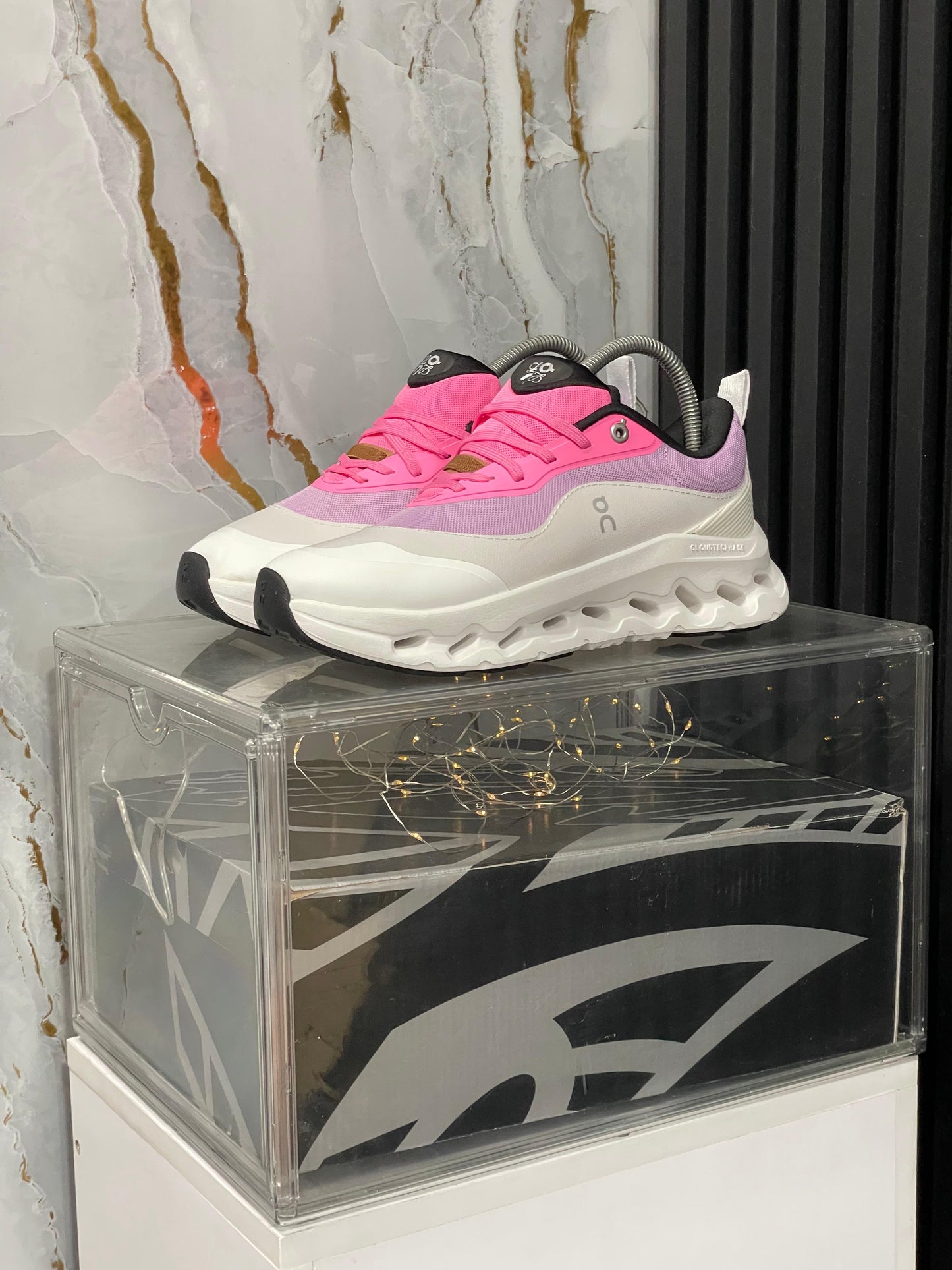 ON CLOUD ROSA BLANCA | HOMBRE Y DAMA