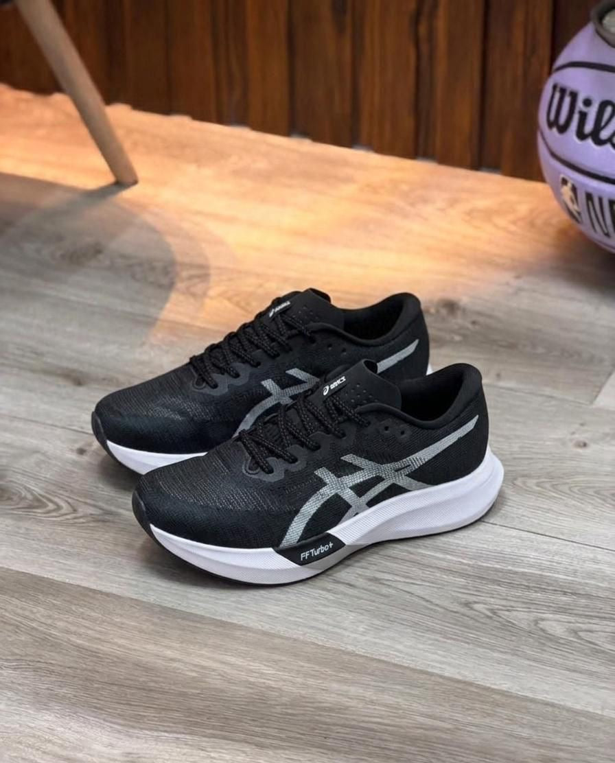ASICS | HOMBRE Y DAMA