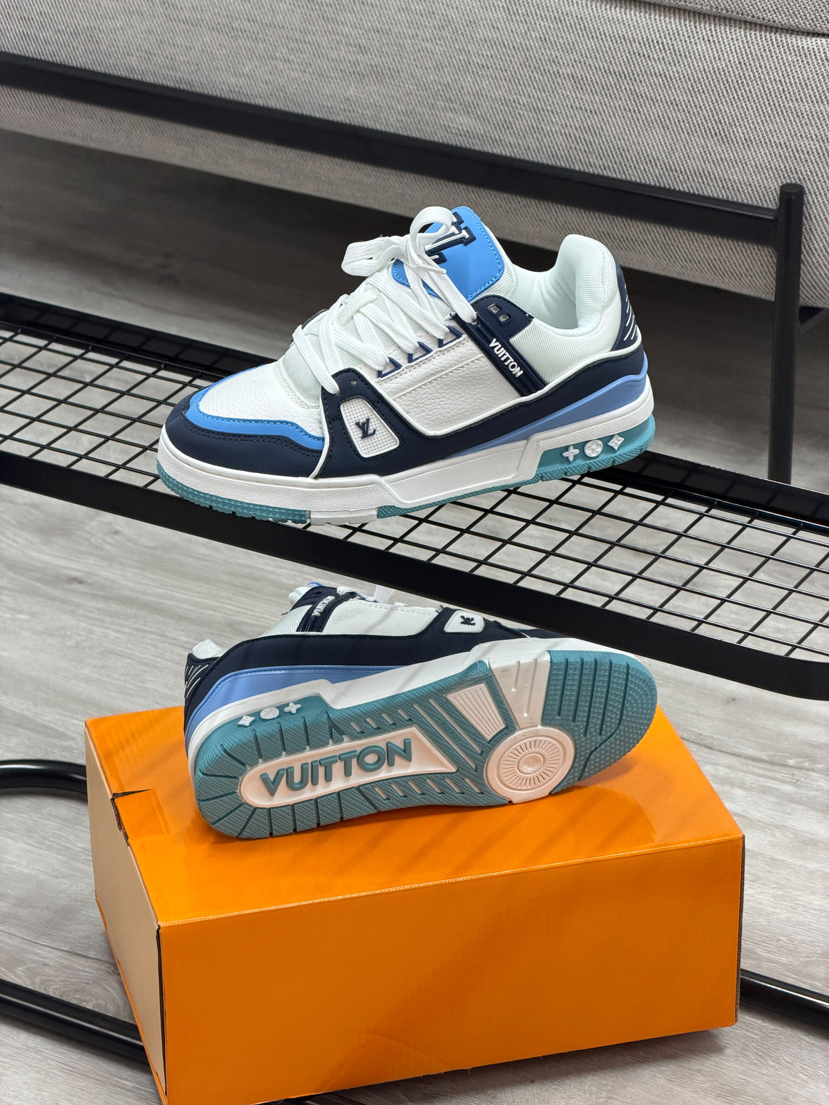 LOUIS VUITTON