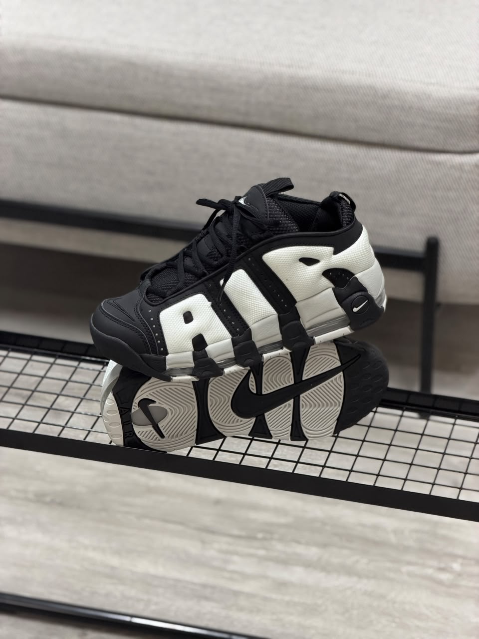 NIKE UPTEMPO LOW
