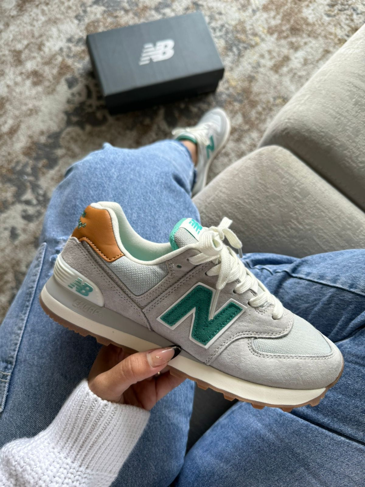 NEW BALANCE 574 GRIS VERDE | DAMA