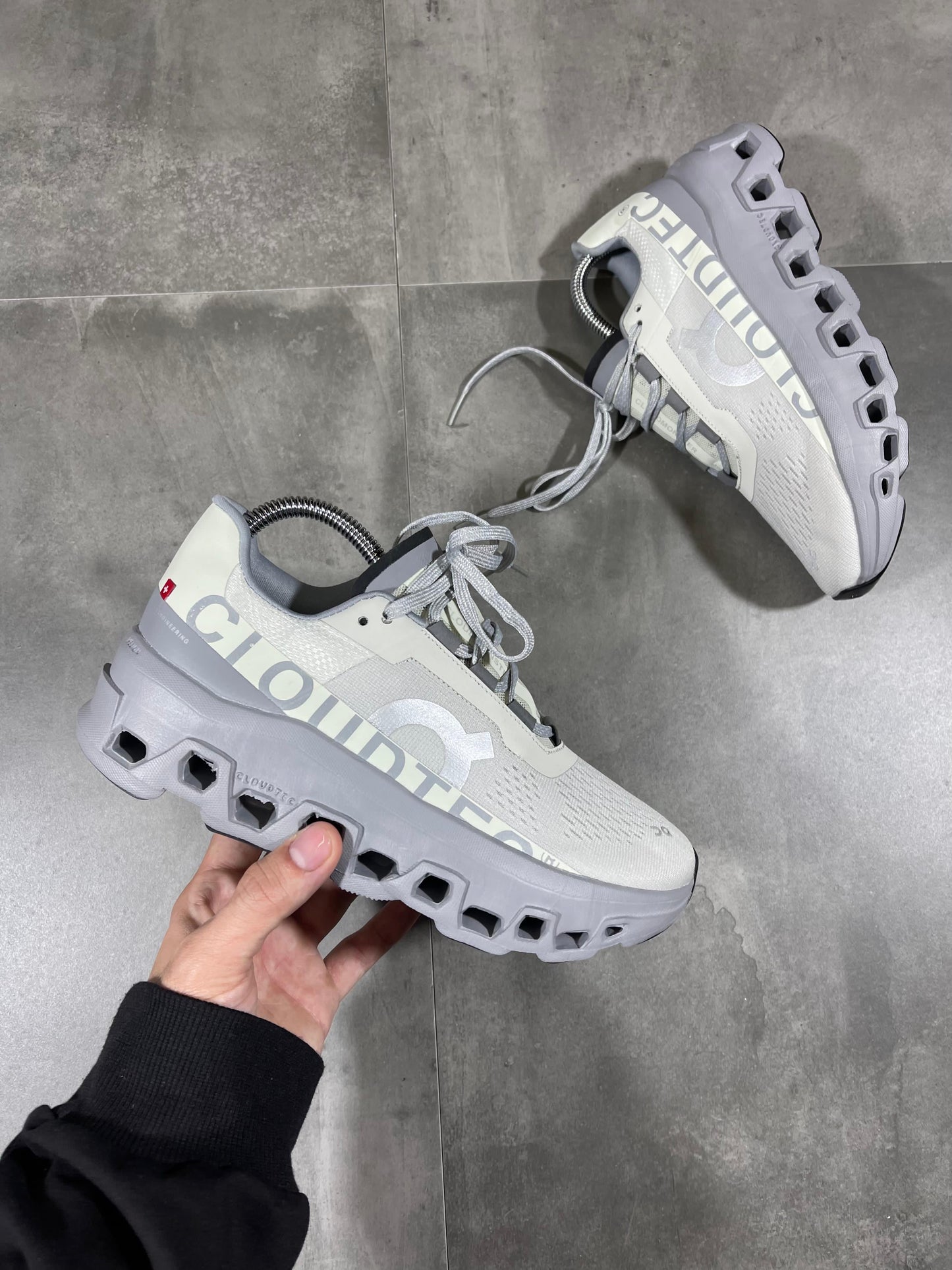 ON CLOUD GRIS |  DAMA