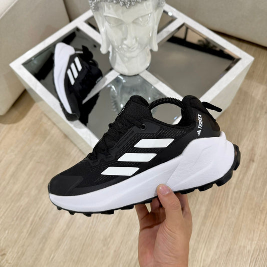ADIDAS TERREX NEGRA BLANCA |  HOMBRE Y DAMA