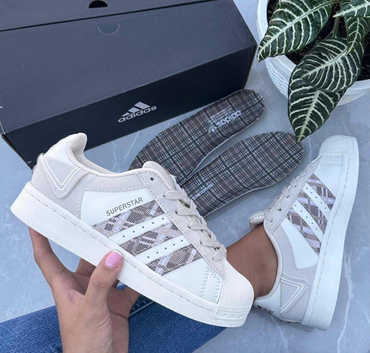 ADIDAS SUPER STAR BOTONES |  DAMA
