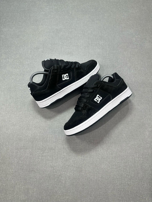 DC NEGRA BLANCA | HOMBRE