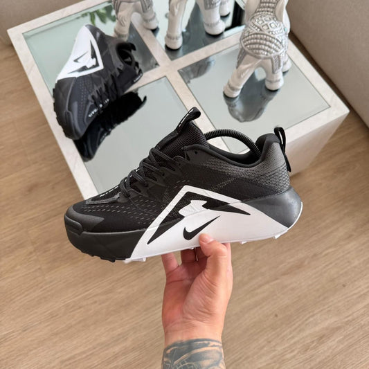 NIKE TRAIL WILDHORSE NEGRO CON BLANQUITO | HOMBRE Y DAMA