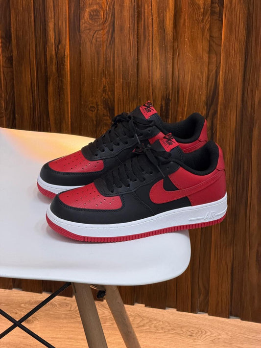 NIKE AF1 NEGRA ROJA | HOMBRE