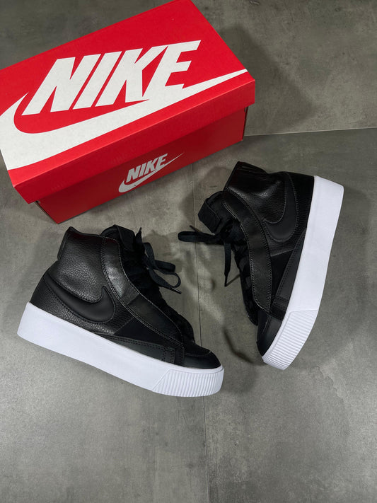 NIKE BLAZER PLATAFORMA NEGRA |  DAMA