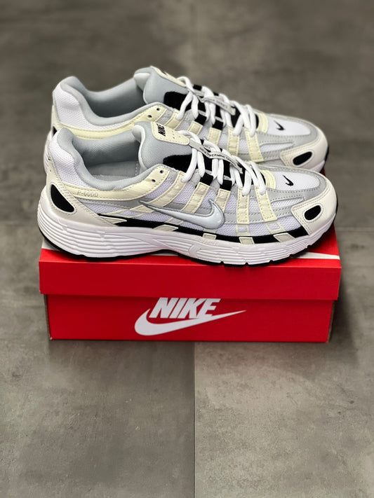 NIKE P6000 HUESO GRIS | HOMBRE
