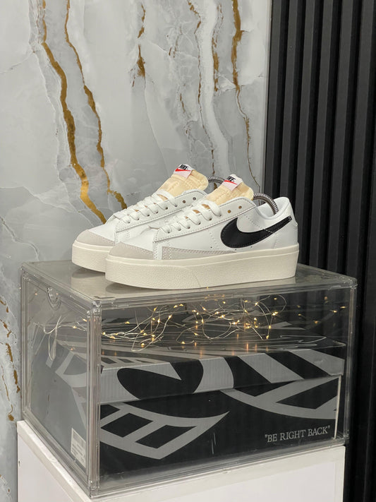 NIKE BLAZER PLATAFORMA | DAMA