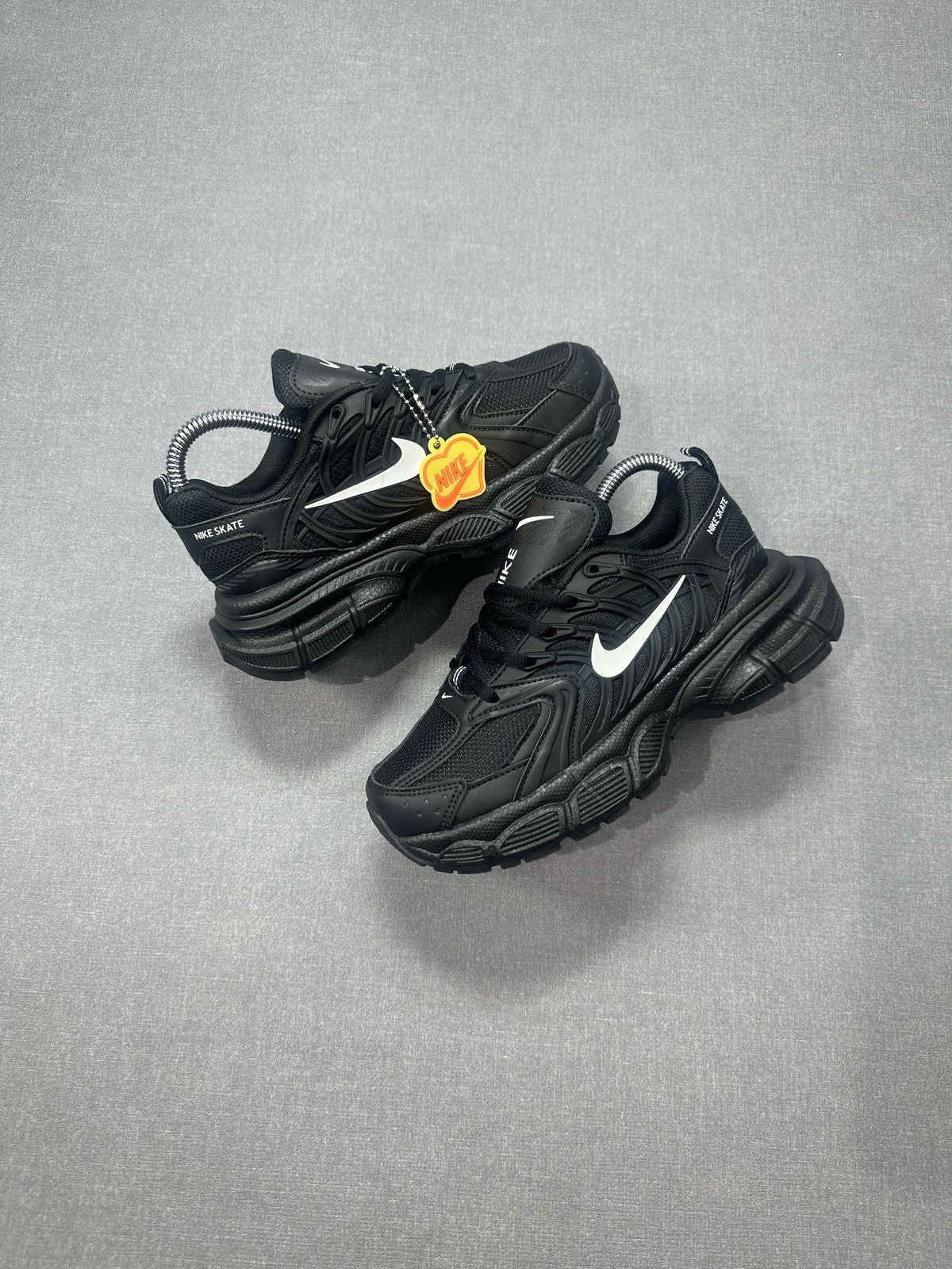 NIKE SKATE TODO NEGRO | HOMBRE Y DAMA