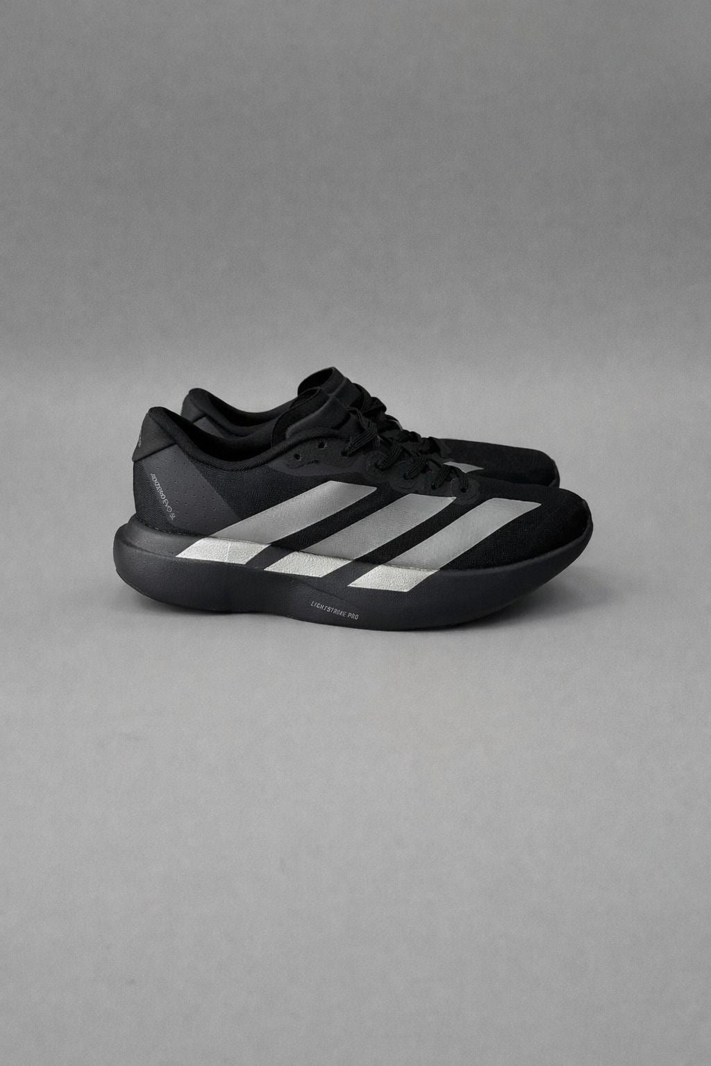 ADIDAS ADIZERO NEGRA PLATEADA |  HOMBRE Y DAMA