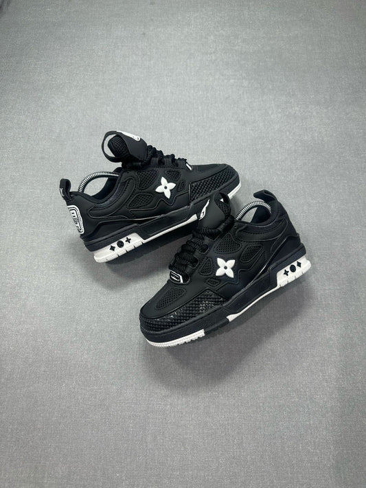 LOUIS VUITTON SKATE NEGRA BLANCA  | HOMBRE Y DAMA