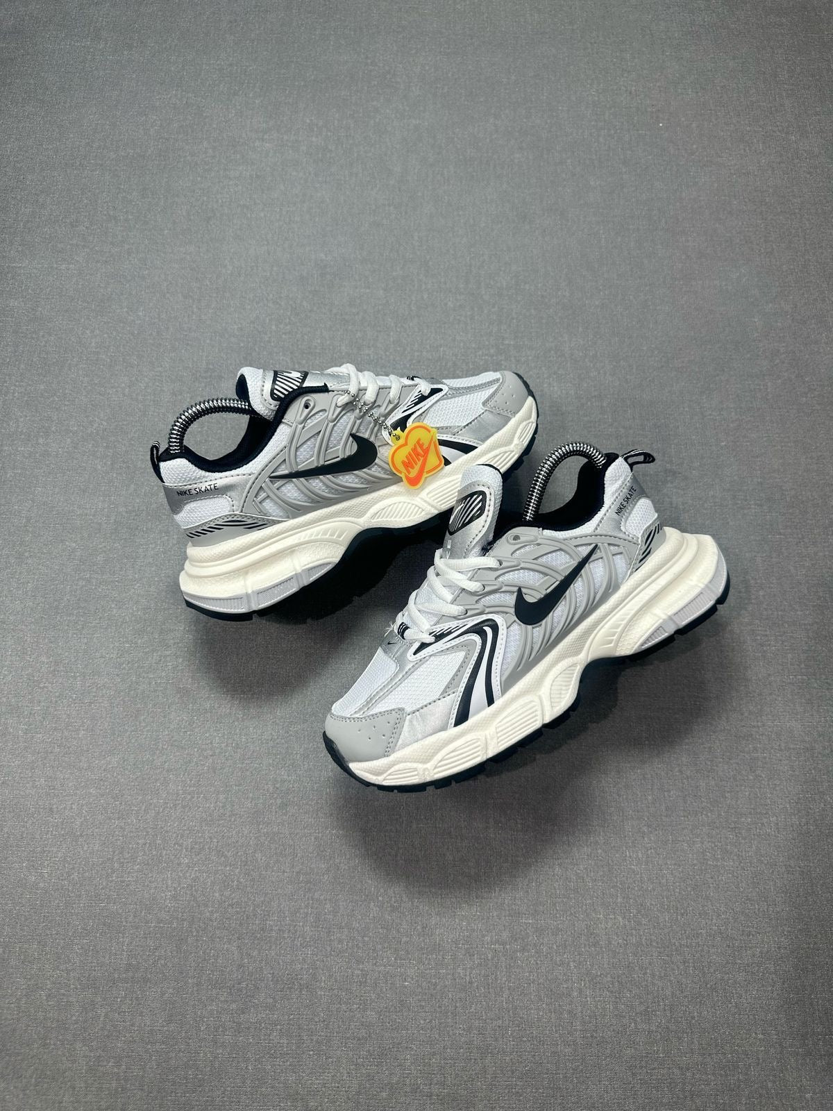 NIKE SKATE GRIS | HOMBRE Y DAMA