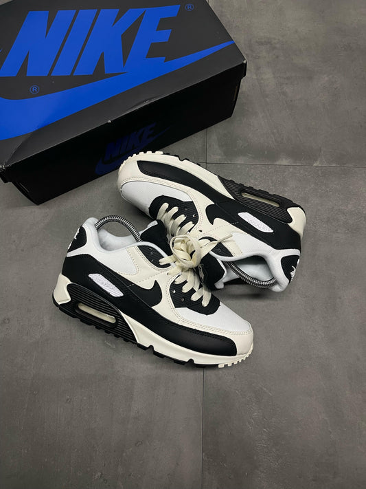 NIKE AIR MAX 90 BLANCO NEGRO | HOMBRE