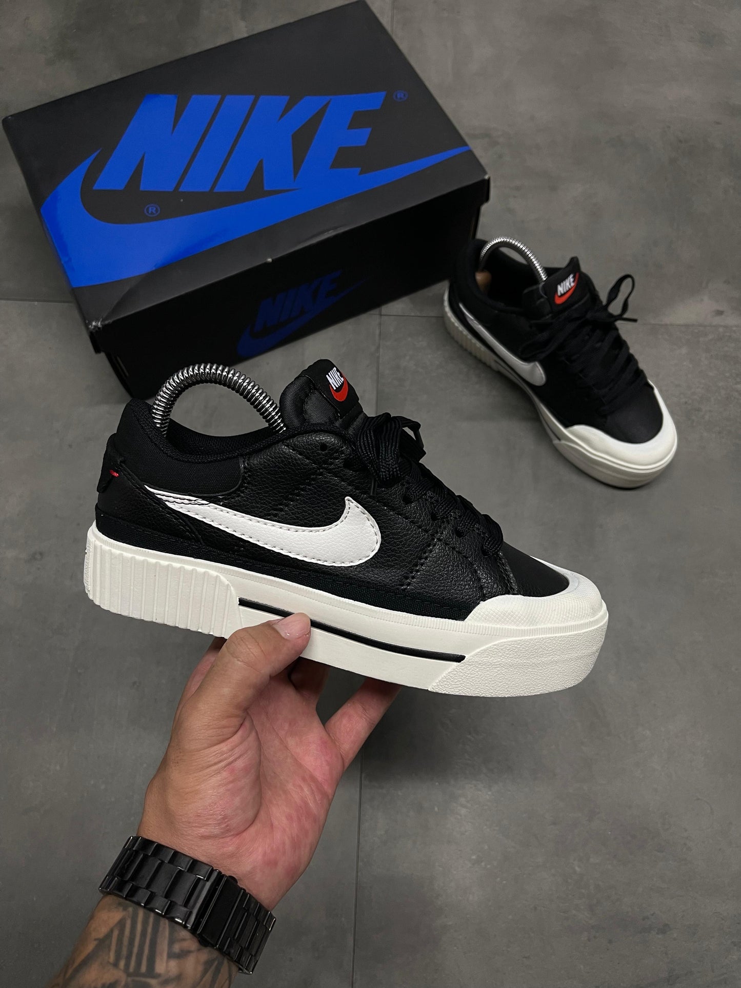 NIKE COURT NEGRA BLANCA | DAMA
