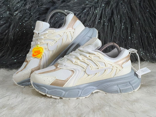 NIKE SKATE BEIGE GRIS | DAMA