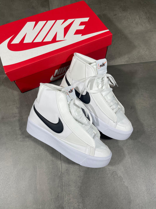 NIKE BLAZER PLATAFORMA BLANCA CHULO NEGRO |  DAMA
