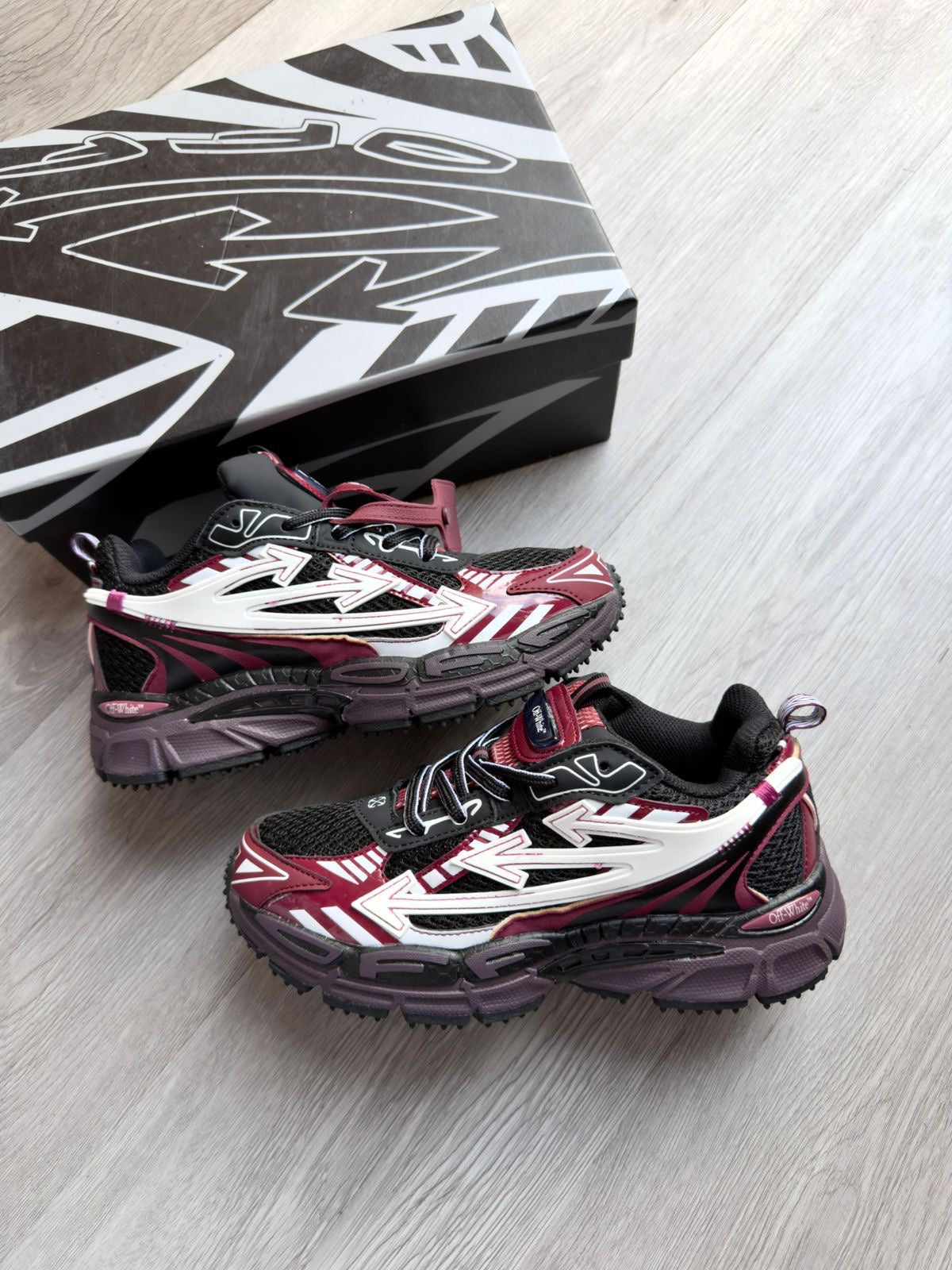 OFF WHITE VIRGIL | HOMBRE Y DAMA