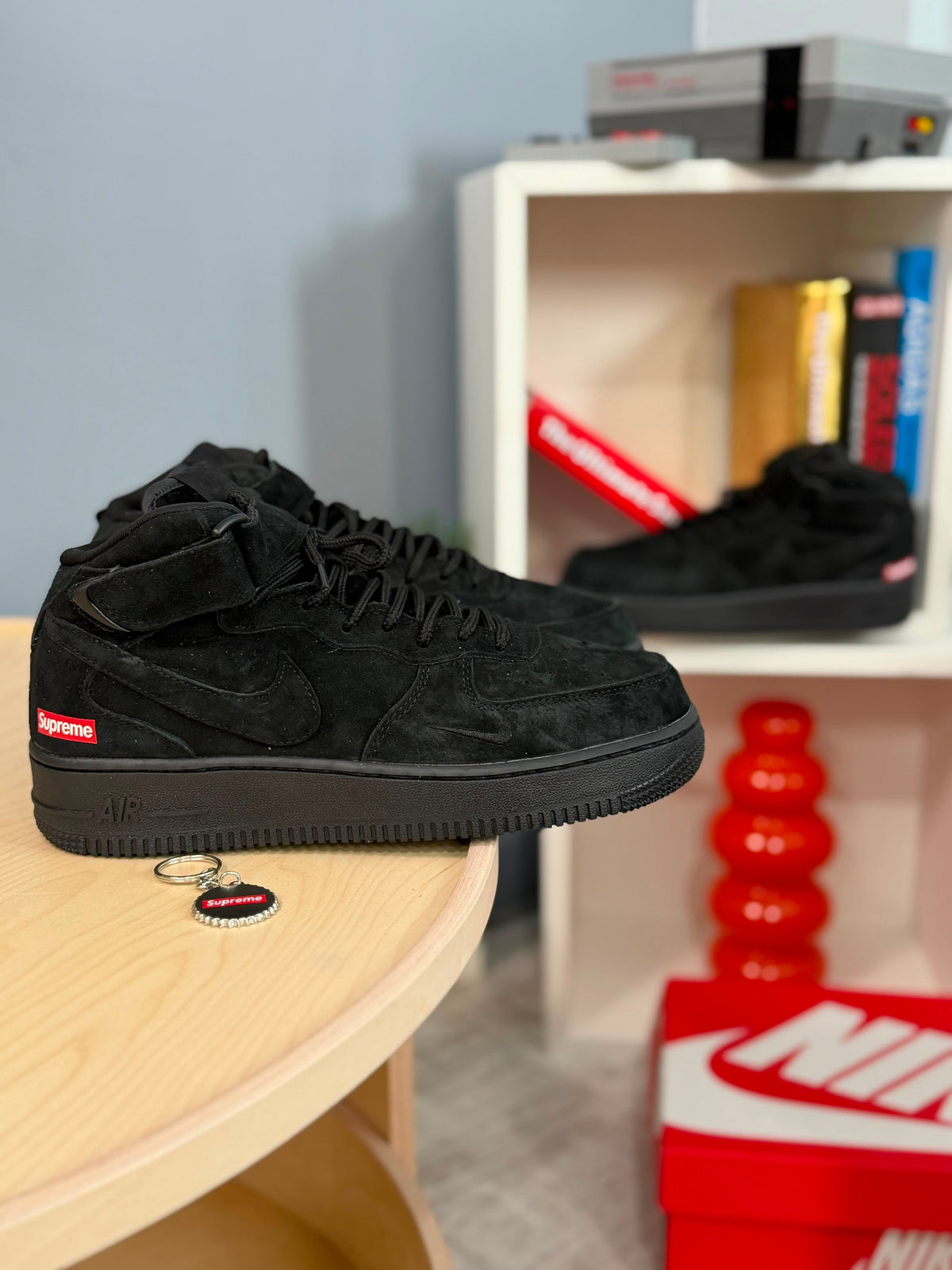 NIKE AIR FORCE ONE BOTA NEGRA SUPREME
