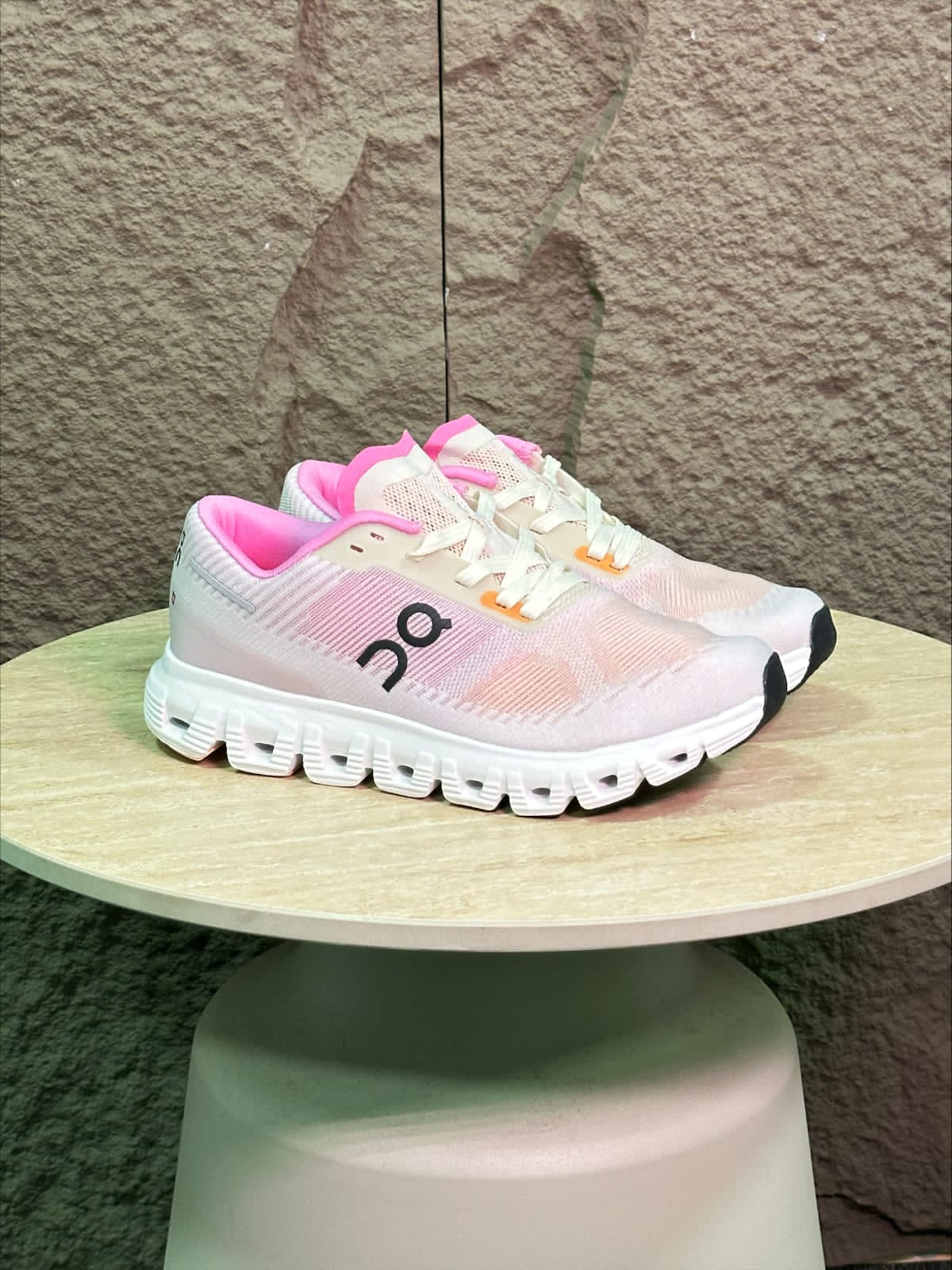 ON CLOUD | DAMA